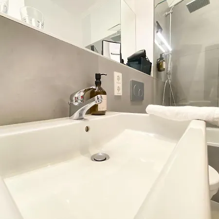 Modernes Loft-apartment Inkl Tiefgarage Im Zentrum Leipzigs Appartement Leipzig