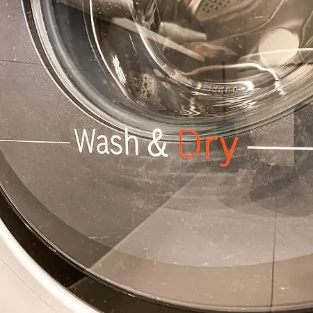 Modernes Loft-apartment Inkl Tiefgarage Im Zentrum Leipzigs *